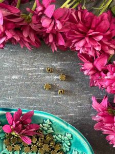 خرجکار مهره مربعی