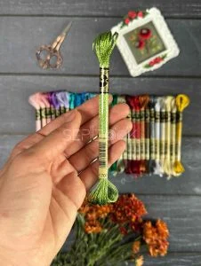 نخ متالیک کد E703