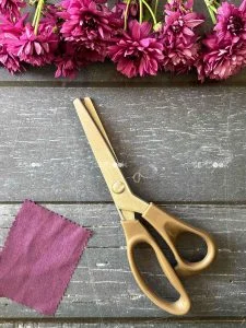 قیچی زیگزاگ