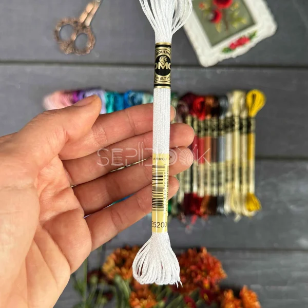 نخ متالیک کد E5200