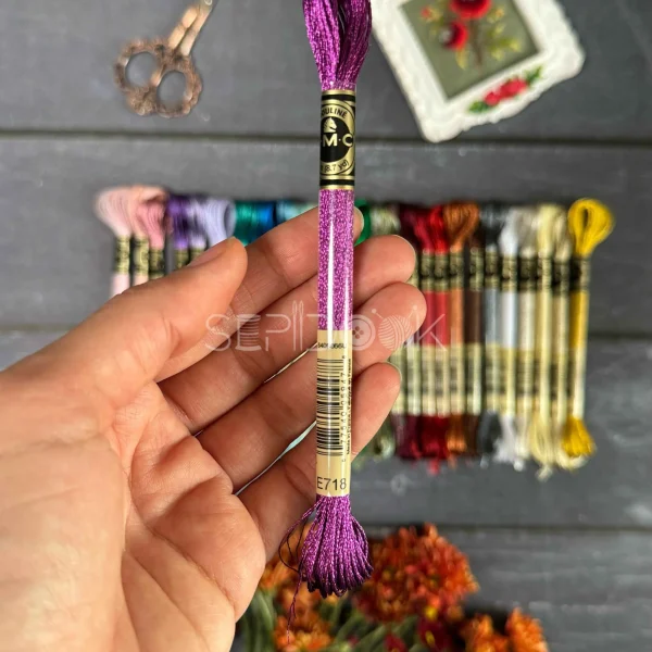 نخ متالیک کد E718